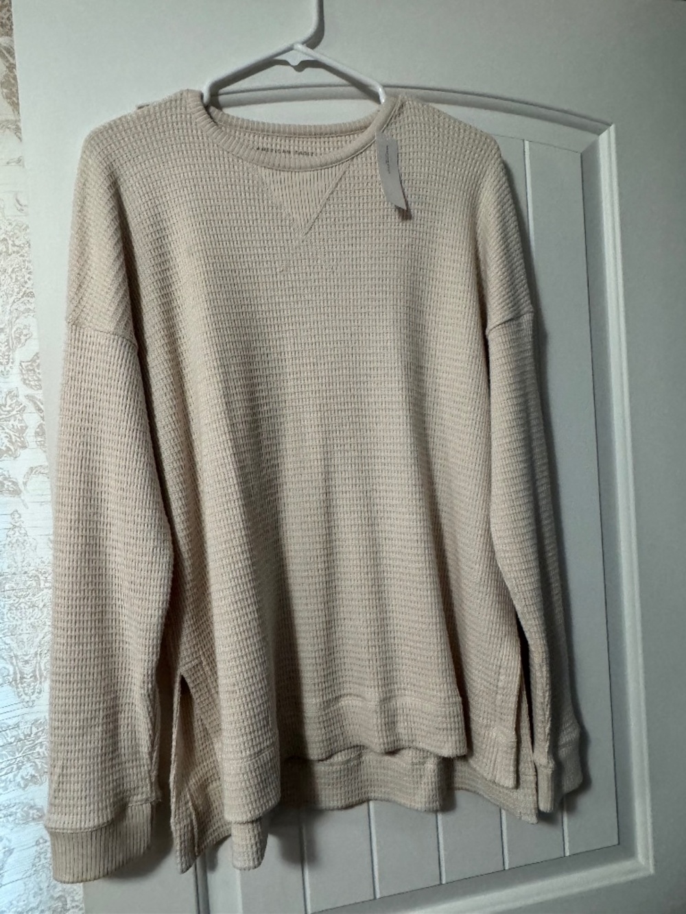 American Eagle long sleeved waffle shirt